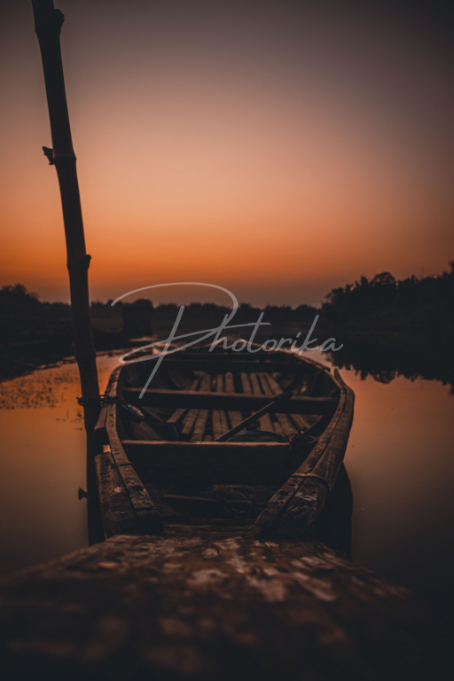 boat-sunset-lake
