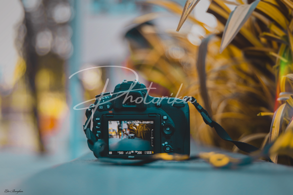 digital-camera-taking-photo