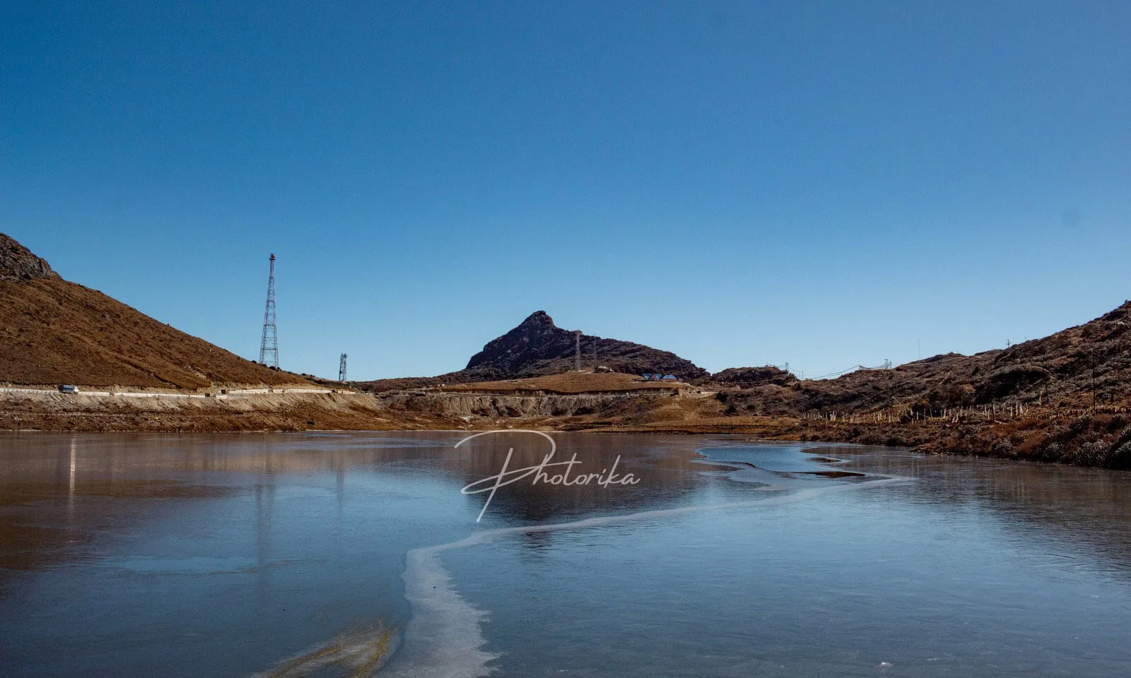 sela-lake-blue-sky