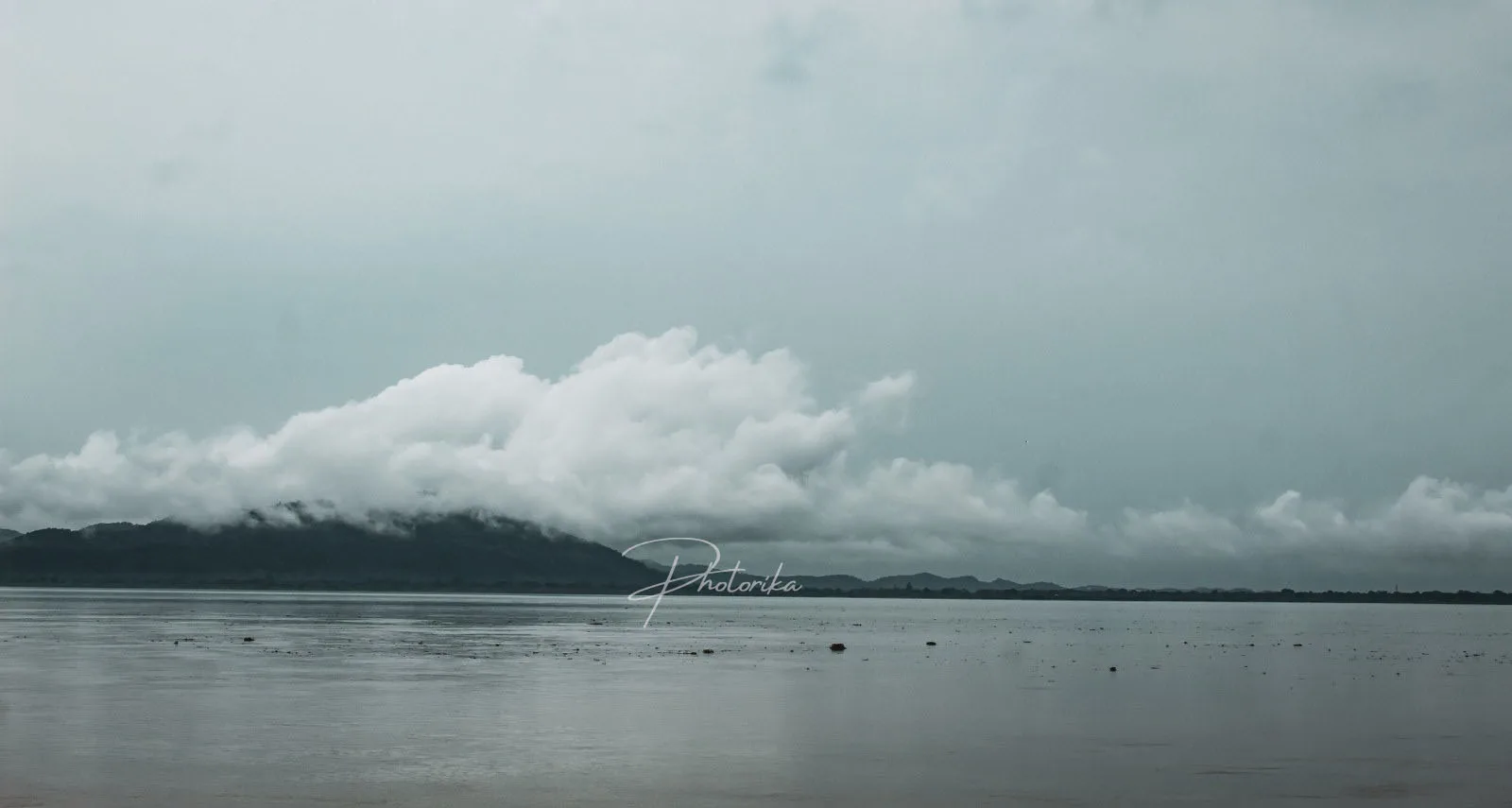 river-clouds-over-hills